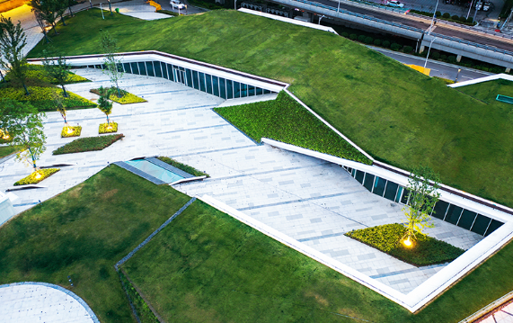 Urban Walkway & Modern Public Park Construction